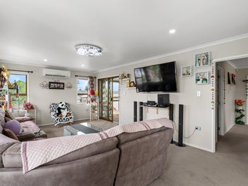 Flight Booked to Aussie - Motivated Vendors!