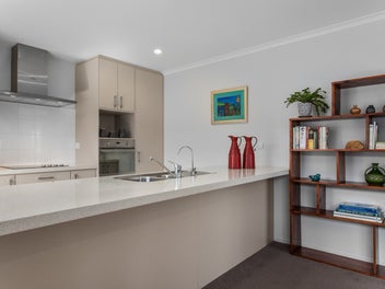 Sunny, modern and effortlessly easy-care