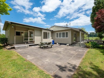 Eastside Lifestyle. The Full Monty