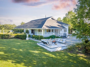 Country Elegance Awaits