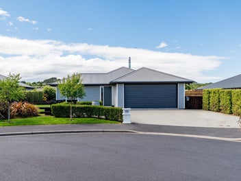 The ultimate family find in Waldronville