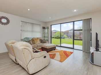 VENDORS HAVE RELOCATED - MUST SELL