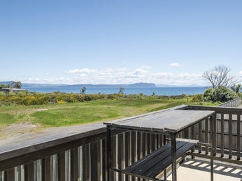 Uninterrupted Lake Taupo & Mountain Views