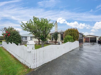 WONDERFUL ON ARUNDEL