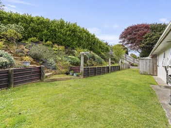 Elevated Living with Views – Hurdon Location