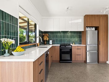 Made for Easy Living - Parkvale Gem!