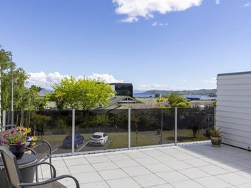 Stylish apartment living in the heart of it all