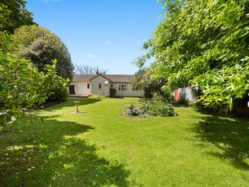 1671m2 Intensification Zone in Hamilton Central