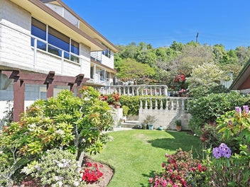 BREATHTAKING VIEWS & BONUS INCOME!