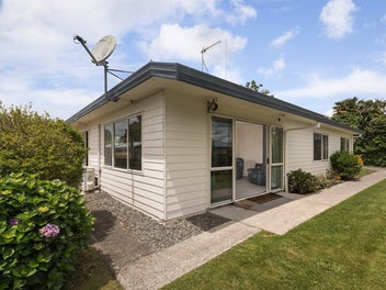 Easy-Care Comfort on Wills Road