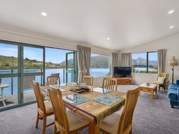 Spectacular Outlook, Effortless Living