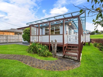 Your next chapter: Beautiful, Refurbished Home