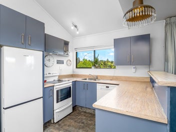 Easy-Care Living with Golf Course Views