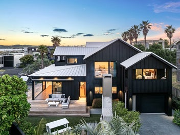 Beachside Elegance "One Back" from the Sea