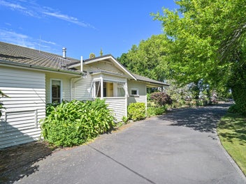 Timeless Character on Oak Ave