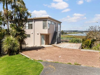 Urgent Sale – Builders & Developers Must Inspect!