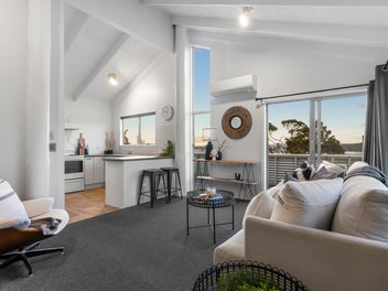 Coastal & Seriously Good Value!