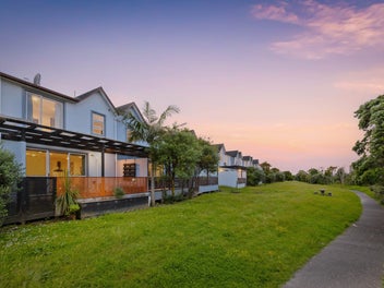 Affordable entry to Seaside living!