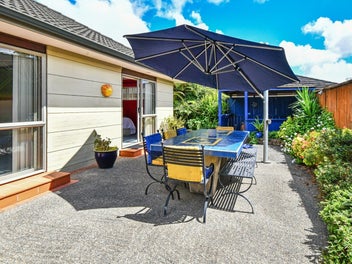 Welcome home to family friendly comfort & privacy