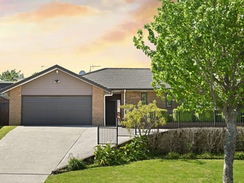 Brick, Freehold | Stylish & Must Sell!