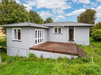 Charming Timber Beauty - FOR REMOVAL