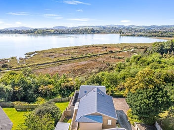 Kids Upstairs, Mum & Dad Downstairs