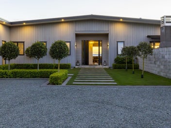 Exceptional Views, Unrivalled Lifestyle