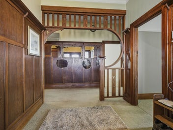 Private Sanctuary City to sea views