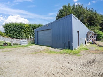 Image 1 of 28