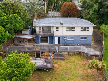 Huge Family Home with Endless Potential