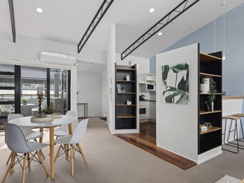 SUN - SPACE - STYLE!