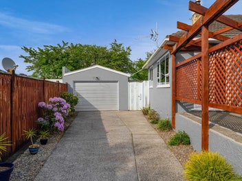 DOUBLE GLAZED AND FRESHLY PAINTED