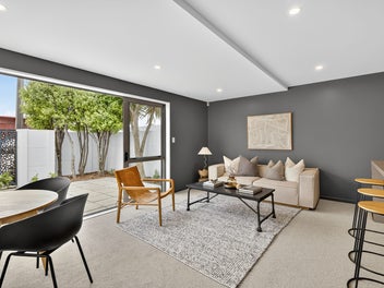 Stylish, Secure & Sunny Townhouse Living