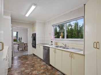 Kiwi Bungalow - make over required