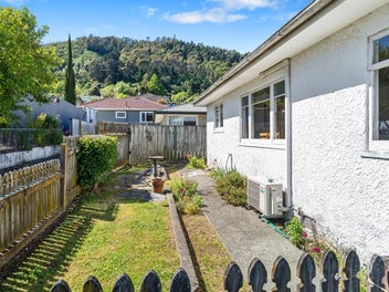 Opportunity Knocks on Waimea Road
