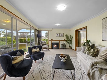 NEAT PACKAGE, LOCATION YOU'LL LOVE