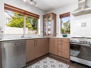 Effortless Style Meets Urban Convenience