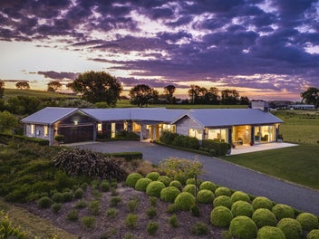 Parkhill lifestyle with ocean vistas