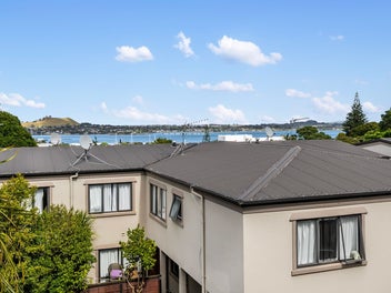 Refreshed Retreat in the Heart of Onehunga