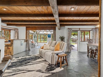 An Enchanted Retreat Minutes from Town