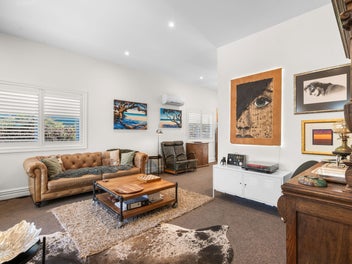 Final Call: Secure This Stunning City Villa!