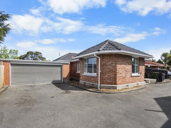 Four Bedrooms Close to University of Canterbury