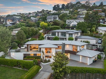 Architectural Luxury - Vendors on the Move!