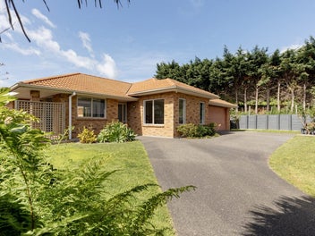 Suburban Living Meets Countryside Calm