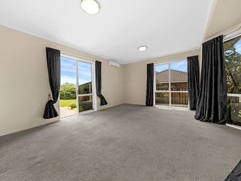 Spacious Family Living in Hill School Zone