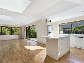 Out-of-Town Vendor - Plans Set to Buy Locally