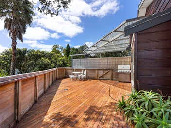 Sunset Living Awaits. Vendors Are Moving.