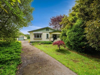 A Home full of Character Surrounded by Bird Song