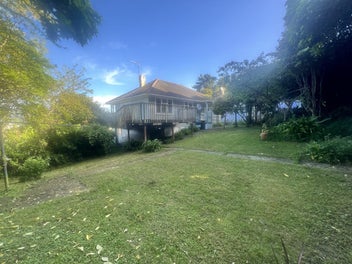 AUCTION 3 BEDROOM HOME