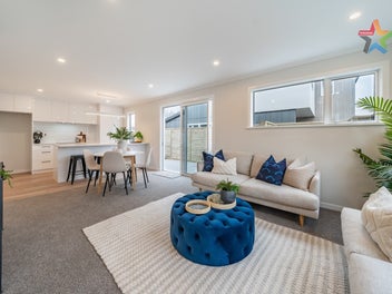 STYLISH, SUNNY AND STRESS FREE